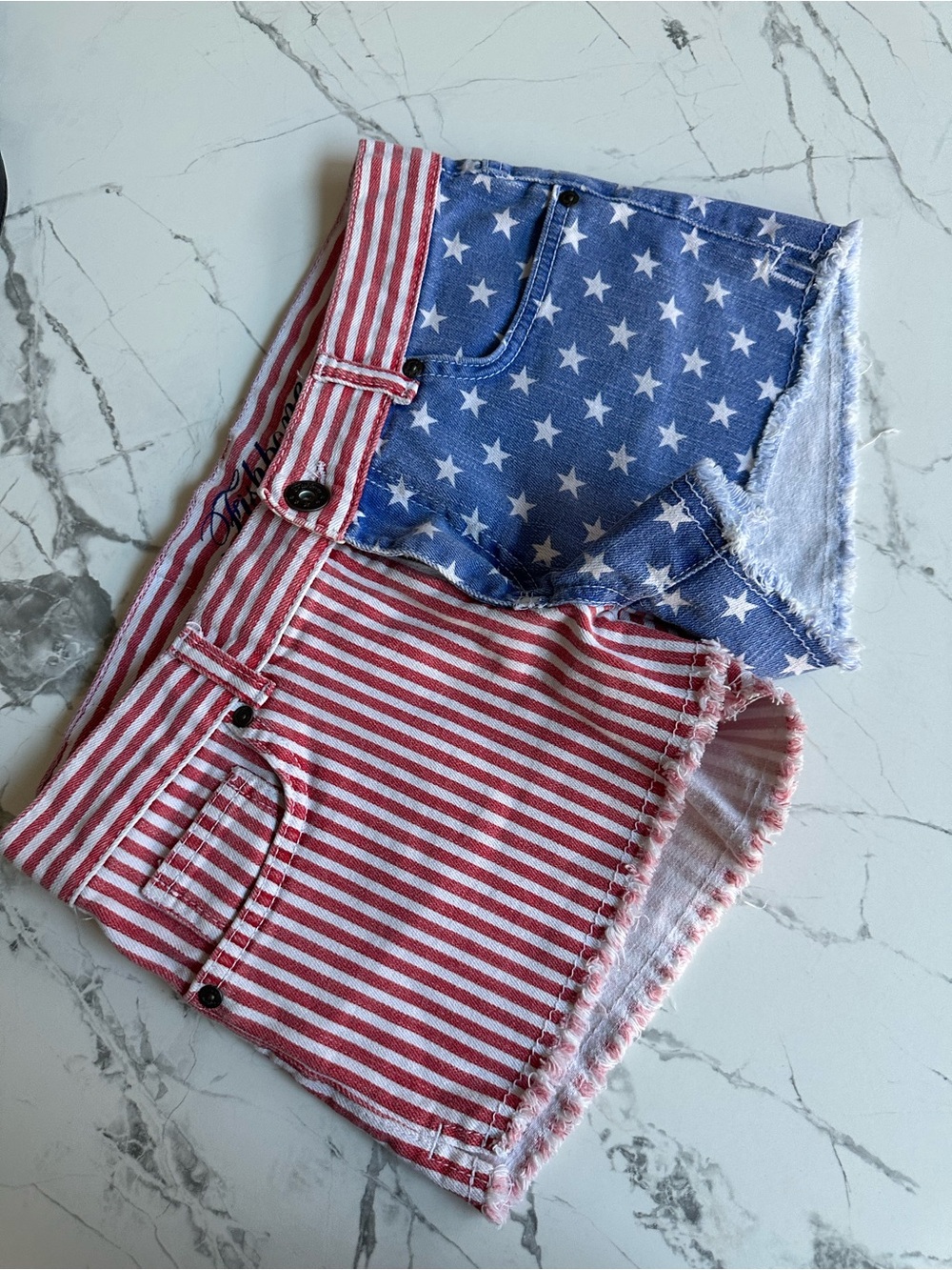 Fishbone shorts - Picture 2 of 4